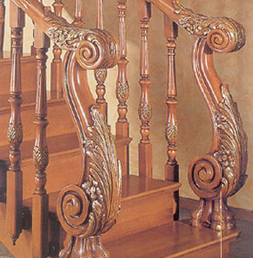宣威实木楼梯在选材方面有哪些常见的木材种类？它们各自具有哪些特点和优缺点？